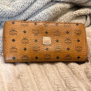 MCM Visetos Zip-Around Wallet